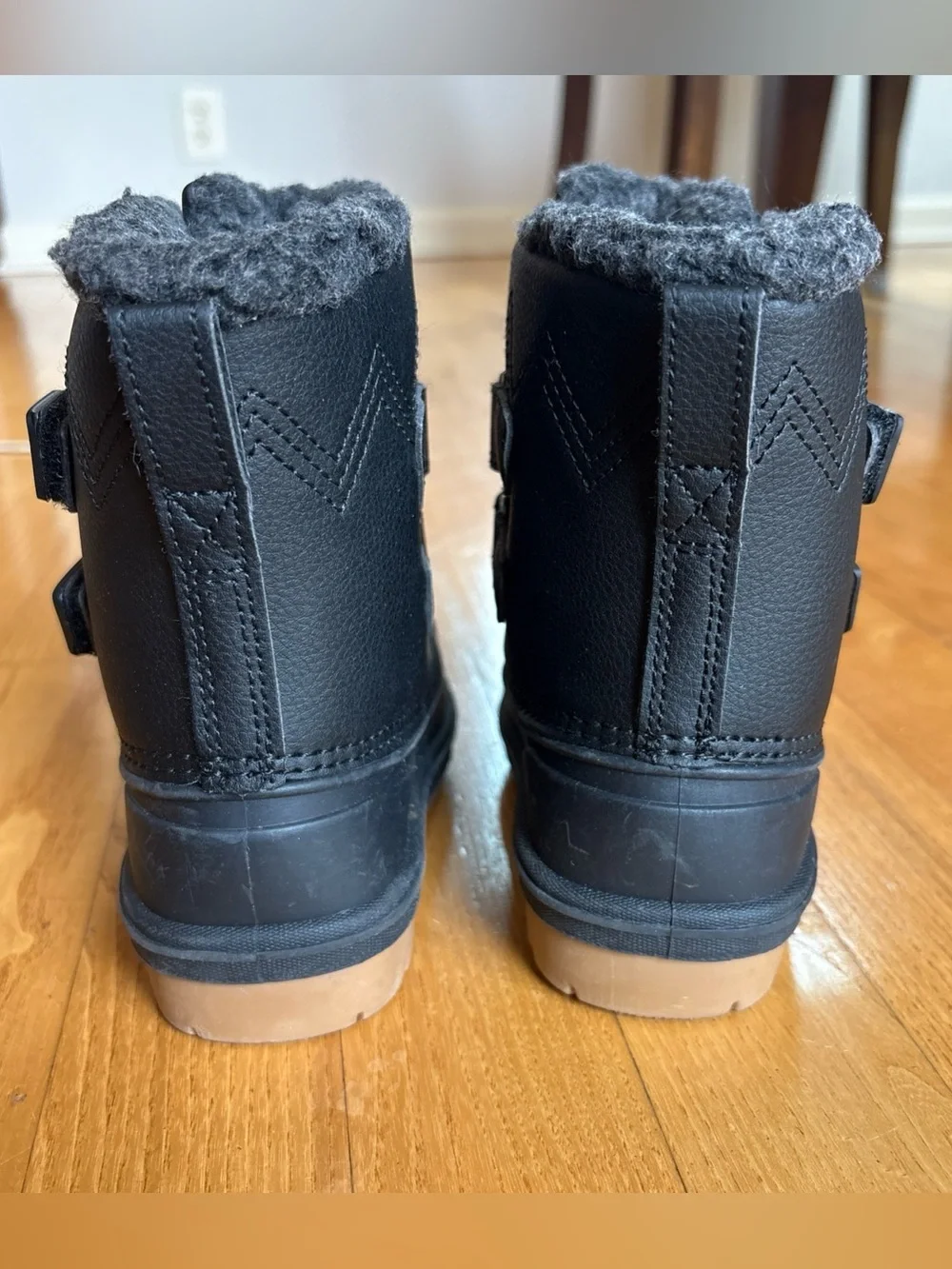 Cat & Jack Denver toddler winter boots Black Snow Little Boys Waterproof Size 6